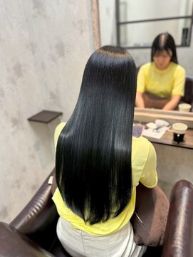 シシ 新宿(She 2.) 黒髪ロング/ストレートロング/髪質改善/ツヤ髪/韓国風