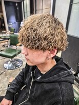 フレックス(FREEX) 金髪パーマ