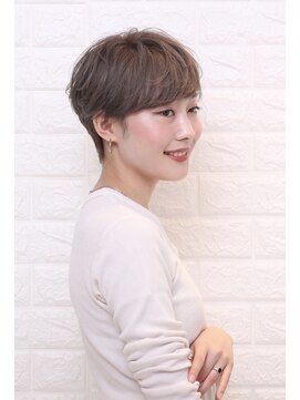 カグヤ ヘアーリンク 森小路店(華月 Hair L.I.N.C.) スモーキーアッシュ