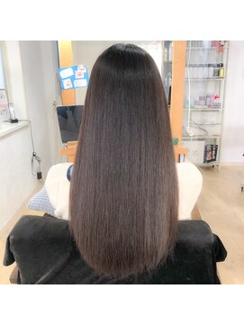 アンフィシュピトロワ(AnFye spi tlow) ［AnFye］縮毛矯正×ジュエリーシステムで艶髪に