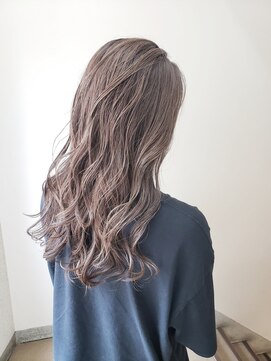 ピフデザイン(pifdesign) 透明感のあるカラー