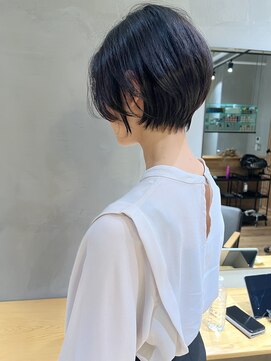 ヤエカ(yaeca) くびれ美人ショート