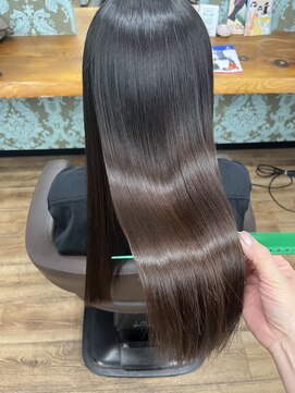 ブロス(BROS.) 艶髪ストレート