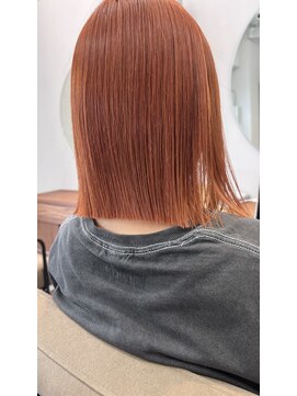 ライカ(laica) 10代20代30代40代小顔似合わせ切りっぱなしボブショートまとまる