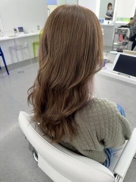 イロウ 山口どうもん店(IROW) レイヤーカット ブリーチカラー 韓国ヘア 髪質改善 【山口】