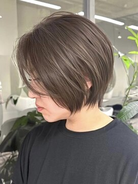 ジービージー前橋ミュグ(GBG前橋mugu) くびれショートボブ40代50代グレイカラー白髪染め白髪ぼかし