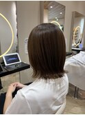 オリーブベージュ