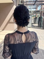 コス(KoS)&nbsp;結婚式お呼ばれヘアアレンジ