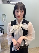 ユー(yew)&nbsp;黒髪ステップカット