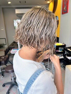 ダニーコウベ(Danny kobe) パーマにグレージュ