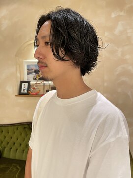 ビュートリアム265(BEAUTRIUM 265) メンズヘア・センターパート・メンズパーマ・ヘッドスパ銀座