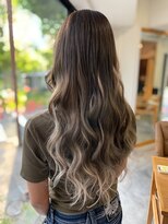 フツーロ 栄(FUTURO) プルエクステ