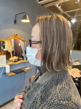 ロイムプラスイー(RoimU+e) 白髪ぼかしハイライト