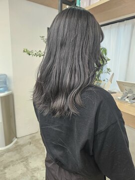 イット(it.) it. YUI ケアブリーチ ダークグレー