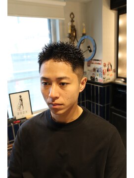 ツーエイチ 新宿(2H) 新宿/スパイキーショート/ボックスショート/新宿理容室/新宿駅