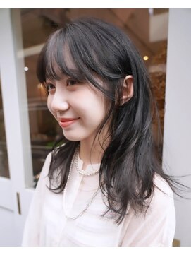 アンテシニヨン(Un the Shiniyon) ミディアムヘア