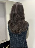 パールグレージュ×束感レイヤー