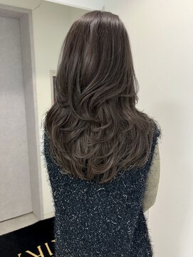 キラーナセンダイ(KiRANA SENDAI) パールグレージュ×束感レイヤー