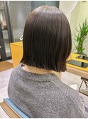 ぱつっと切りっぱなしボブ