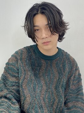 ユーフォリア 渋谷グランデ(Euphoria SHIBUYA GRANDE) ミディアムレイヤー　フェザーパーマ　ニュアンスパーマ　MOMO