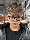スキンフェードスパイキーショートパーマ短髪刈り上げ