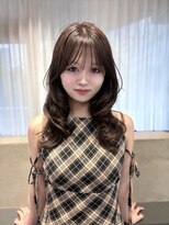 リリー(Lilley) 【本松美咲】ミディアムレイヤー×ゆるふわフォワード巻