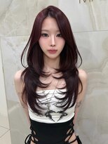 マウル 栄(MAEUL)&nbsp;ワインレッド×セミハッシュカット 韓国ヘア