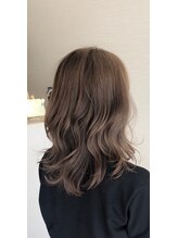 アカラ ヘアー akala ｈair ゆるふわセミディ