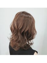 エイムヘアメイク 舟入店 淡いオリーブベージュ×ウルフカット