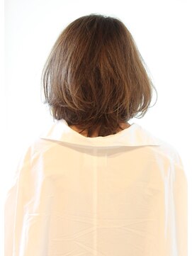 レウナ 外苑前(Reuna) 【30代40代50代】カットで決まる大人可愛いひし形スタイル