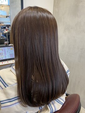 トゥルース(hair&eyelash Truth) 【Truth】セミロング/カーキベージュ/ナチュラルカラー