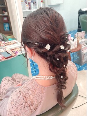 結婚式や二次会、特別な日のヘアセットはK'sにお任せ♪プロの技術で崩れ知らずの綺麗な仕上がりに◎