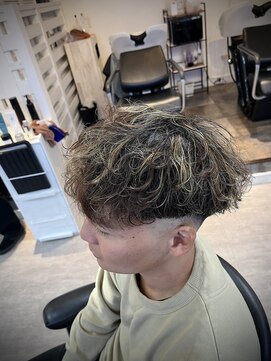 ドットファースト 町田店(dot. 1st) スペインカール/メンズパーマ/メンズサロン/メンズカット