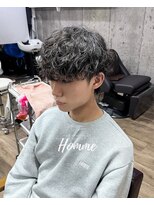 オムファミーユラグ(homme, famille raugh) スパイラルシャドウパーマ