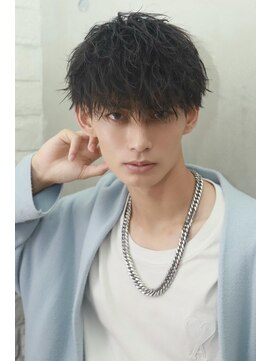 リップス 横浜(LIPPS) 無造作に散るツイストスパイラル