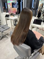 ユーフォリア 渋谷グランデ(Euphoria SHIBUYA GRANDE)&nbsp;Aujuaトリートメント ロングヘアー ツヤ髪 AKARI