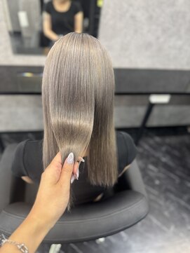 アンダーバーマッティーナ(UNDRvr mattina) ハイトーンシルバー