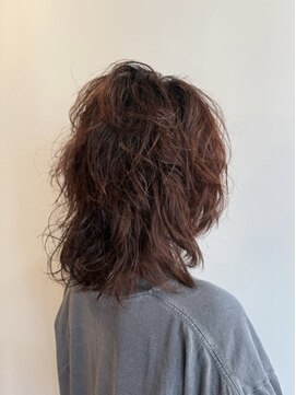 ピュアソウル(Pure Soul) くせ毛を楽しむミディアムウルフ NYドライカット