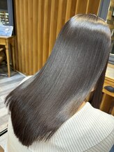 stylist岡本おすすめメニュー！カット＋髪質改善縮毛矯正￥21,000
