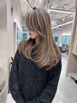 キング 心斎橋店(K!ng) 韓国オルチャンレイヤーカット透明感カラー顔まわり前髪カット