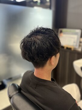 バーバーバー 高坂(BARBER－BAR) フェザーパーマ