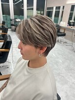 メンズサロン キング 心斎橋店(Men’s salon K!ng) フェザーショートアップバングセンターパートメンズハイライト