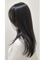 ヘアー&メイク ルナルナ 明和店 HAIR&MAKE LUNA LUNA 艶感たっぷり、上品なレイヤーロングストレート