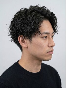 ジェットブラックキューサンロク(JET BLACK 936) 波巻き×センターパート