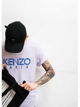 メリケンバーバーショップ コウベ(MERICAN BARBERSHOP KOBE) グランジスパイキーネープレスツーブロックショートにイメチェン