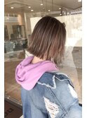 外はねボブバレイヤージュアッシュブラウン