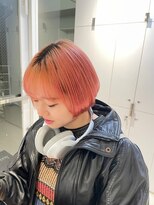 【翁長孝輔】個性派派手髪コーラルピンク×内巻きぷつっとボブ