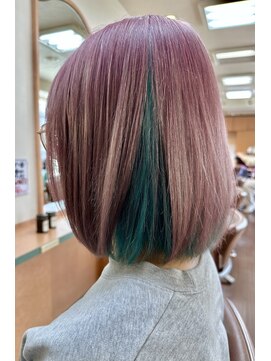 美容室ソニア ペールピンクにグリーンが映えるツートーンカラー