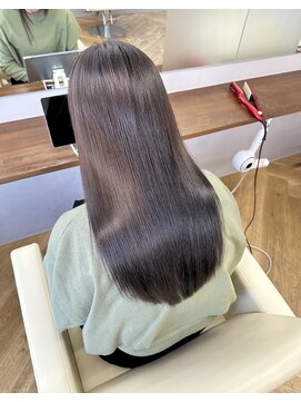 シカ 神戸三宮元町店(Cica) 神戸　三ノ宮　元町　トアロード　髪質改善　 透明感カラー