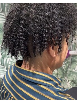 マドゥーズ ヘアショップ(Madoo's hair shop) 針金アフロ